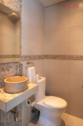 Casa En Venta De 5 Dorm. En Vitacura