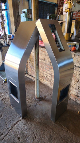 Totem Portero Electrónico Curvo Ultra Slim Acero Inoxidable Acero Inoxidable