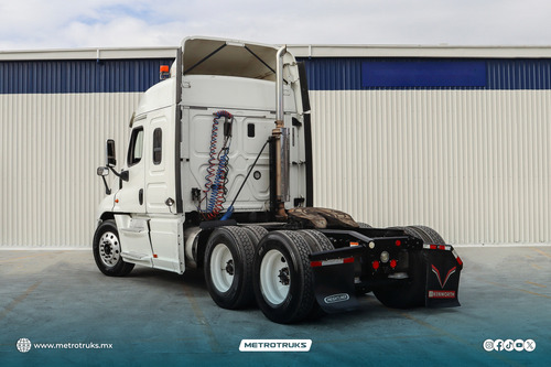Freightliner Cascadia Ddc Serie 60 475hp Std., 02 Ocup.