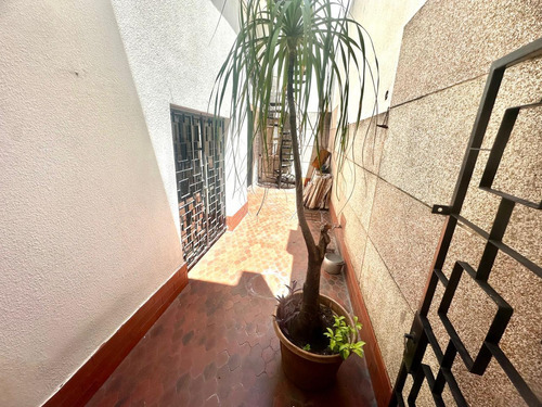 Casa 4 Ambientes Con Escritorio Patio Y Terraza Con Parrilla En Barracas Venta