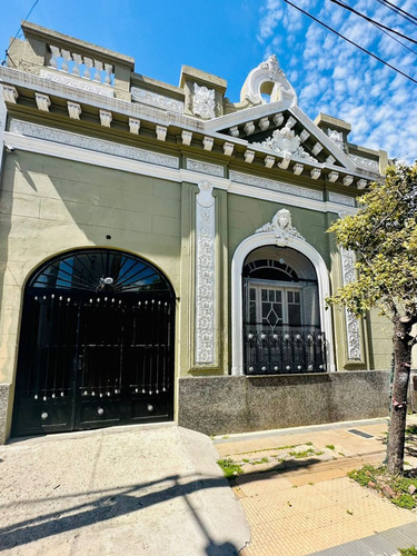 Casa En Venta En Avellaneda