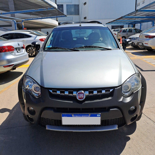 Imagen 2 de 16 de Fiat Palio Weekend Adventure 1.6 16v 2016