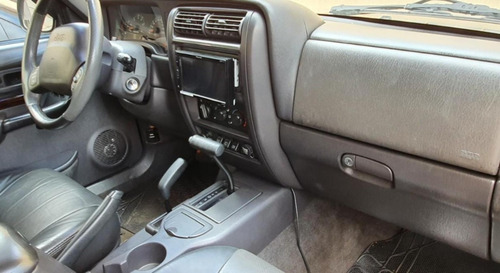 Imagem 2 de 6 de Jeep Cherokee Sport