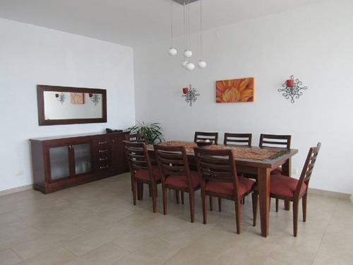 Venta Apartamento 3 Dormitorios En La Barra, Punta Del Este