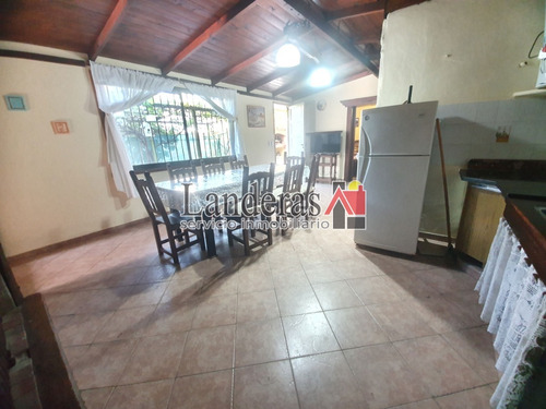 Imagen 6 de 30 de Casa 5 Amb. - Lote Propio De 10 X 40 - Todos Los Servicios Conectados!!