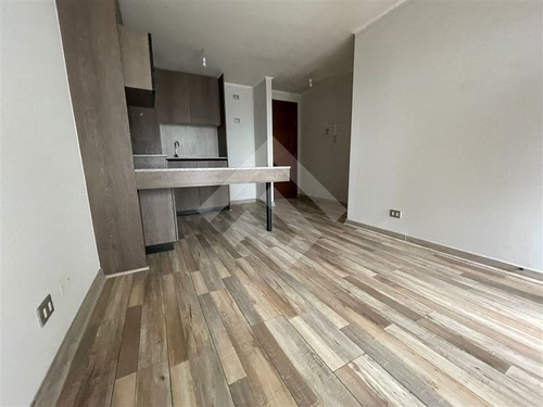 Imagen 3 de 27 de Departamento En Arriendo De 2 Dorm. En Estación Central