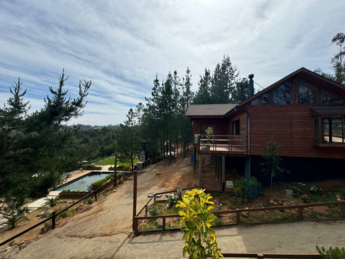 Se Vende Hermosa Parcela Con 3 Cabañas En Melosilla