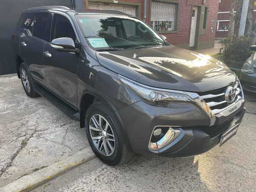 Imagen 3 de 5 de Toyota Sw4 2016 3.0 Srv Cuero 171cv 4x4 - E4