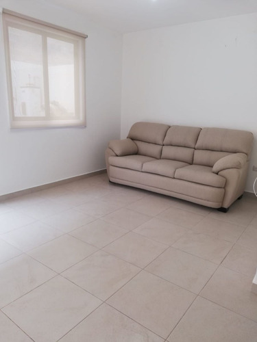 Imagen 11 de 30 de Se Vende Casa Entre El Refugio Y Zibata, Equipada De Super L