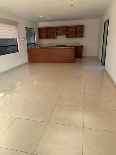 Linda Casa En Renta Con 3 Recamaras.