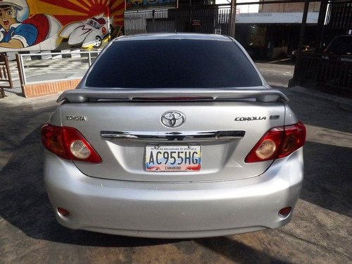 Toyota Corolla .