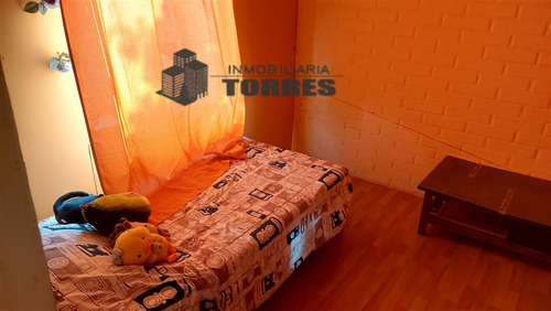 Casa En Venta De 3 Dorm. En La Florida