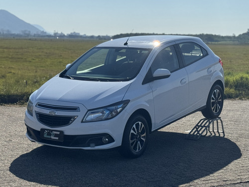 Chevrolet Onix ONIX HATCH LTZ 1.4 8V FlexPower 5p Mec.