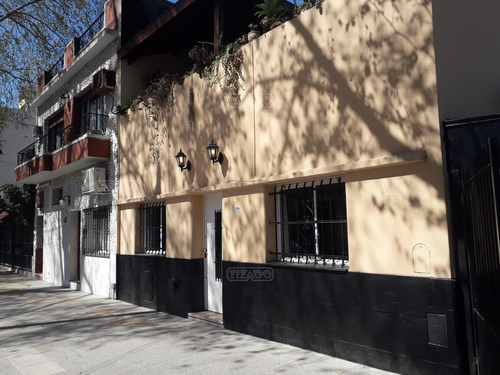 Casa Chalet En Venta Ubicado En Villa Urquiza, Capital Federal, Buenos Aires