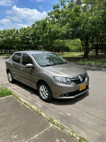 Renault Logan 1.6 Privilege / Intens