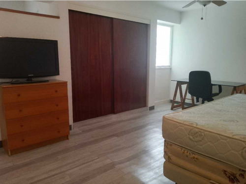 Se Alquila Apto 136m2 3h/3b/1e+ 1c, Urb. Santa Fe Sur Baruta