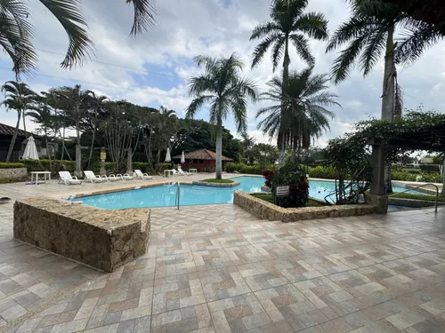 Casa En Venta En Alfaguara. Cod V11494