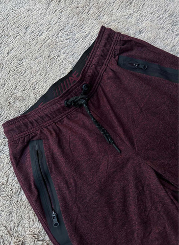 Short De Algodón American Eagle Talla S Color Vino (Usado)