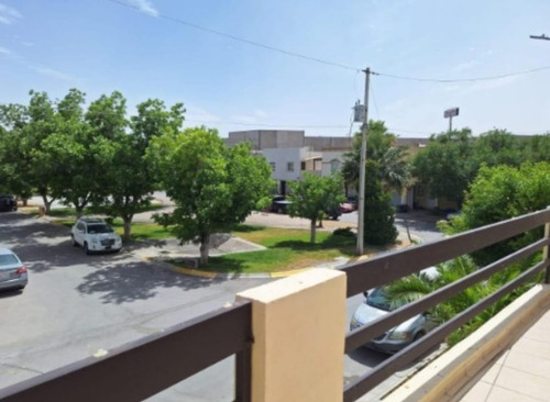 Casa A Precio De Remate En Nuez De Macadamia, Paseo De Los Nogales, Chihuahua Cd. Juárez. Arf