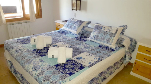 Imagen 23 de 28 de Departamentos Turisticos / Temporales En San Martin De Los Andes De 1 A 4 Pax - Nivel Hotelero, C/estacionamiento, Patio, Parrilla, Wifi. Smartv, Inmejorable Ubicacion Y Calidad