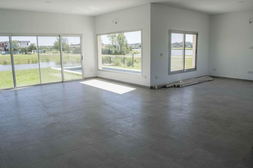 Imagen 3 de 30 de Casa En Venta 3 Ambientes El Cantón Maschwitz