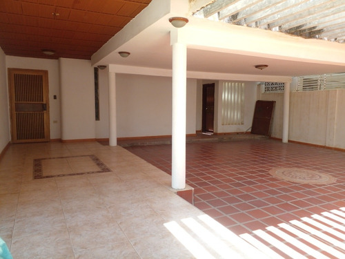 Imagen 13 de 21 de Judithe.venta Casa Maracaibo Calle Cerrada