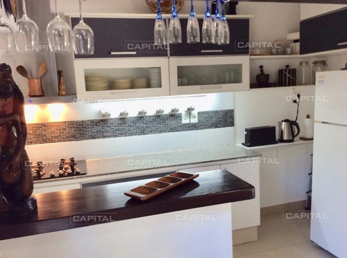Imagen 9 de 12 de Alquiler Chalet Mansa Con Piscina Parquizado