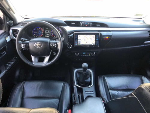 Toyota Hilux 2016 2.8 Cd Srx 177cv 4x4