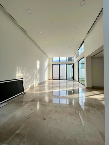 Imagen 6 de 30 de Casa En Fuentes Del Valle En Venta