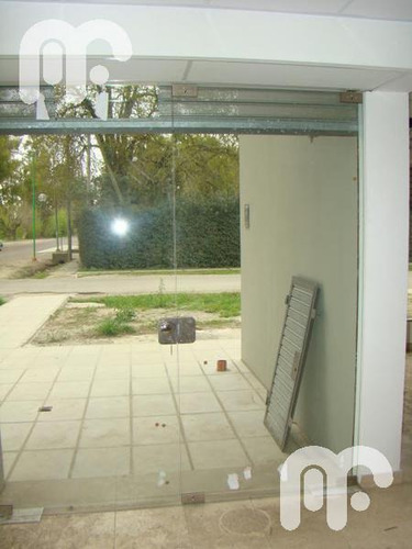 Imagen 15 de 17 de Local - La Plata