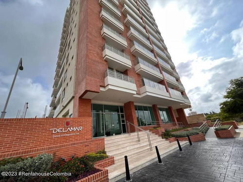 Apartamento En  Los Rosales Rah Co: 24-226