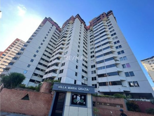 En Venta Apartamento Lomas Del Ávila 3h/2b/1pe Remodelado Y Equipado