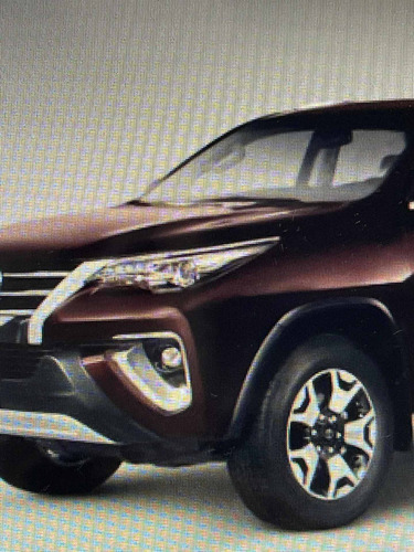Toyota Sw4 2019 2.8 Tdi Srx 7l 4x4 Aut. 5p