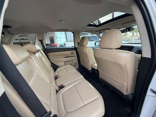 Mitsubishi Outlander 2.2 MIVEC DI-D DIESEL HPE-S AWD AUTOMÁTICO