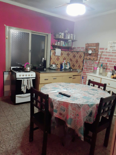 Imagen 7 de 12 de Venta Casa 2 Dormitorios En 1ª De Mayo Al 6800.