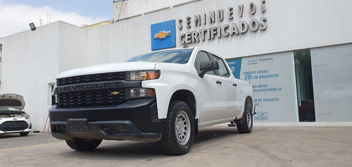 Chevrolet Silverado 4.3 V6 1500 WT Doble Cabina 4x4 At