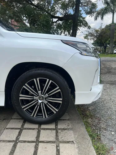 Lexus LX 5.7 570