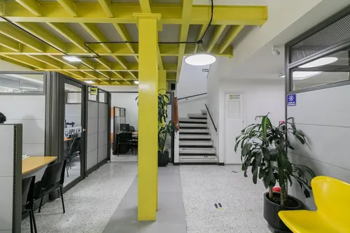 Local En Arriendo En Chico. Cod A1021297