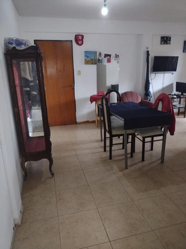 Imagen 8 de 16 de Departamento En Excelente Ubicacion !!!!!