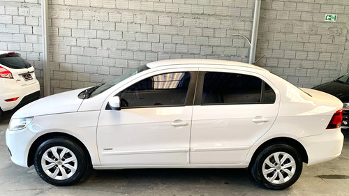Volkswagen Voyage 1.0 MI 8V FLEX 4P MANUAL