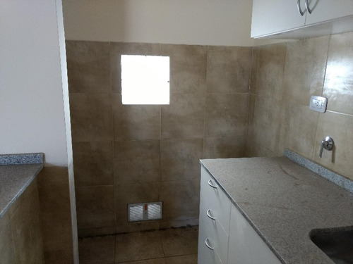 Imagen 5 de 15 de Vendo Dpto 1 Dormitorio Frente Plaza Rafael Nuñez