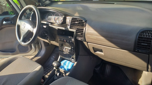 Imagem 2 de 5 de Chevrolet Zafira Expression 2010 Aut.