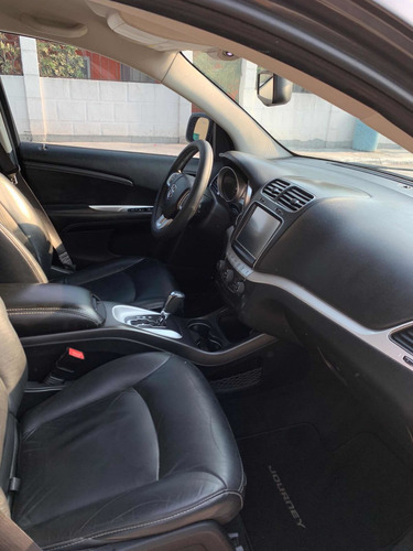 Imagen 12 de 15 de Dodge Journey 2015 2.4 Sxt L4 7pas At