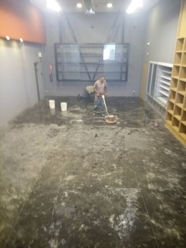 Imagen 2 de 10 de Pintura Epoxica E Instalación De Pisos Industriales