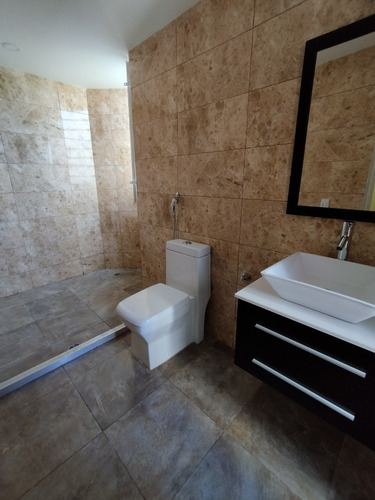 Imagen 18 de 18 de Amplio Apartamento Con Balcón En Alquiler En Las Mercedes 230mts