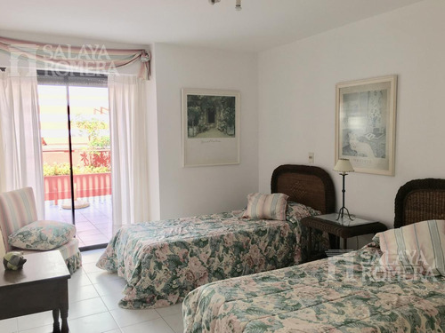Imagen 25 de 30 de Venta Apartamento En Peninsula, 5 Dormitorios, 6 Baños, Piscina, Garage