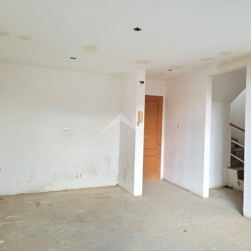 Imagen 7 de 8 de En Venta Apartamento Marina Del Rey Ph