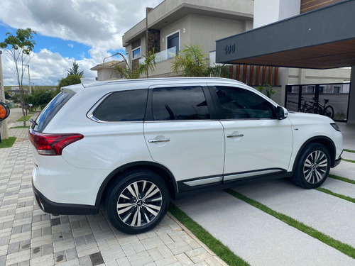 Imagem 7 de 12 de Mitsubishi Outlander - 2019/2020 3.0 Mivec V6 Gasolina Hpe-