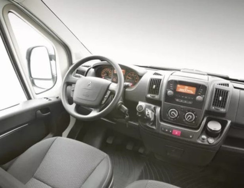 Imagen 2 de 10 de Peugeot Boxer Mini-bus 17+1
