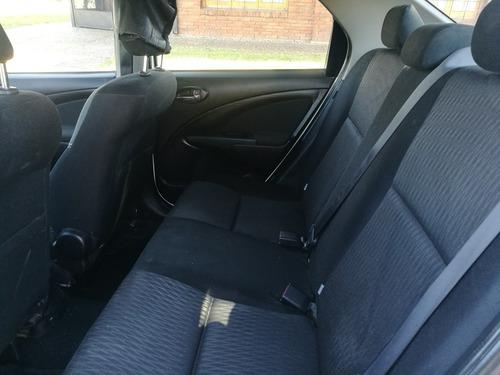 Toyota Etios 1.5 Xs 4 Puertas 2017 Excelente Permuto